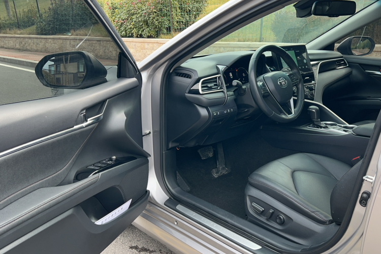 丰田 凯美瑞 2021款 2.5G 豪华版中控内饰7003