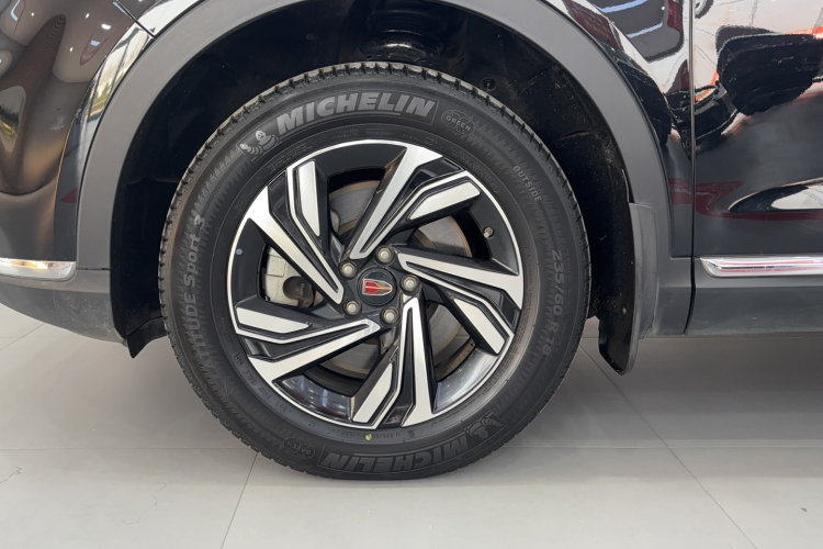 红旗HS5 2022款 改款 2.0T 智联旗享版车身外观6006