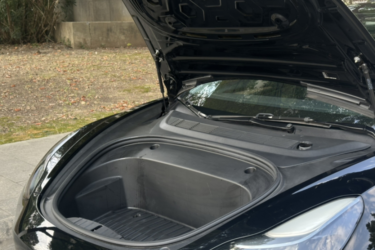 特斯拉 Model 3 2021款 标准续航后驱升级版车身外观6001