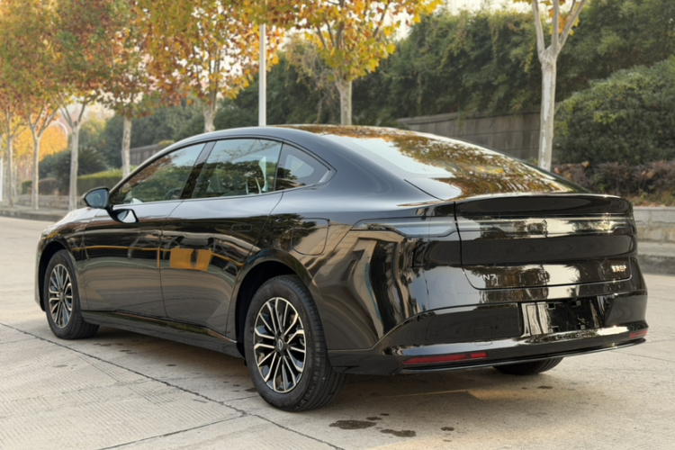 日产N7 2025款 510 Air车身外观6008