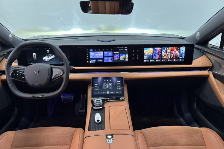 岚图汽车 岚图追光 2024款 PHEV 四驱超长续航旗舰版中控内饰7002