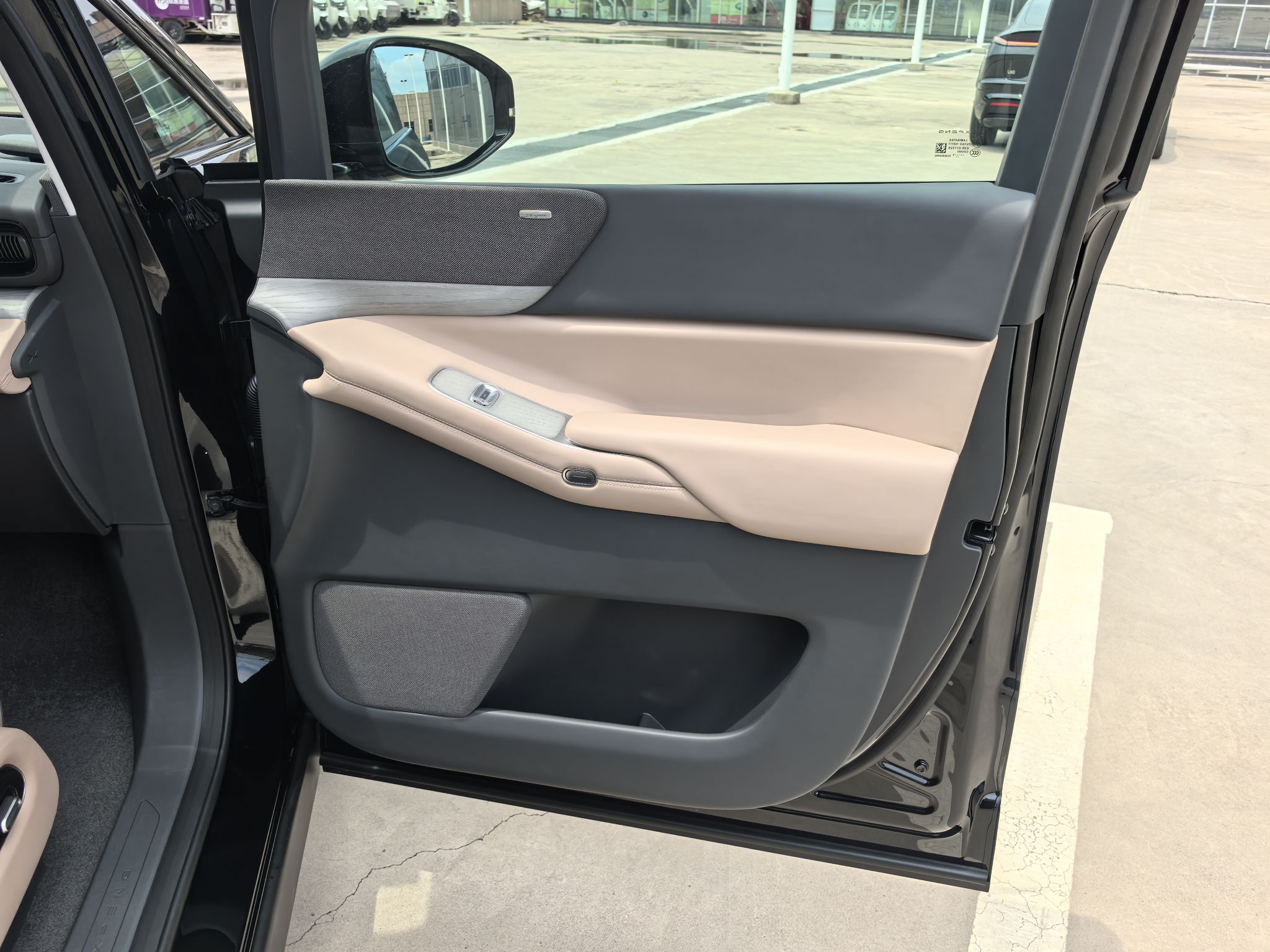 小鹏X9 2025款 650长续航 Max