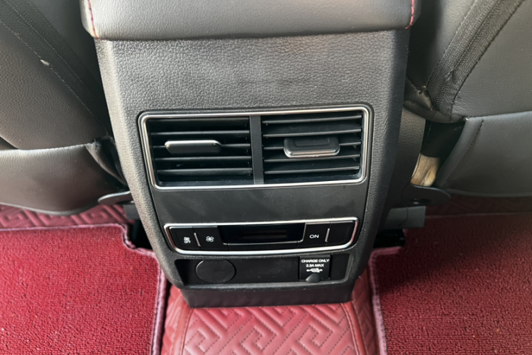 东风风行 风行SX6 2019款 1.6L 手动舒适型 国VI局部细节9002