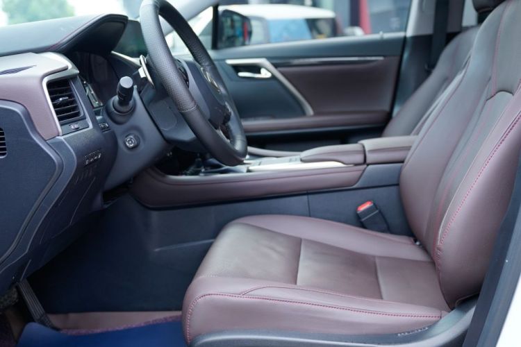 雷克萨斯RX 2020款 改款 450h 四驱典雅版中控内饰7005