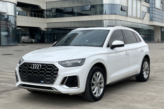 奥迪Q5L 2022款 改款 40T 豪华动感型