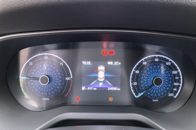 红旗E-QM5 2023款 改款 基础出行版中控内饰15