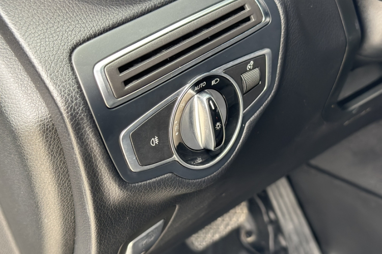 奔驰GLC 2017款 GLC 200 4MATIC中控内饰7003