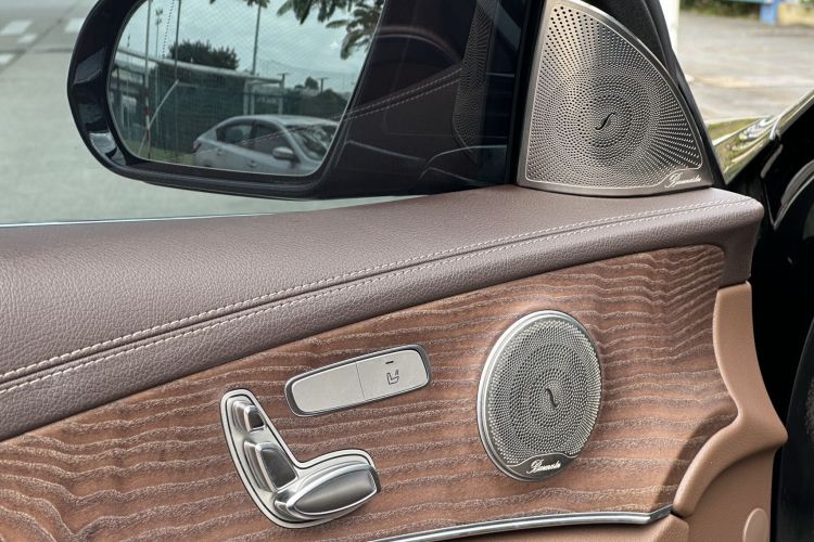 奔驰E级 2020款 改款 E 260 L中控内饰7005