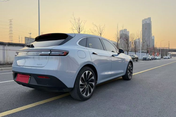 鸿蒙智行 问界M5 2022款 增程四驱旗舰版车身外观6006