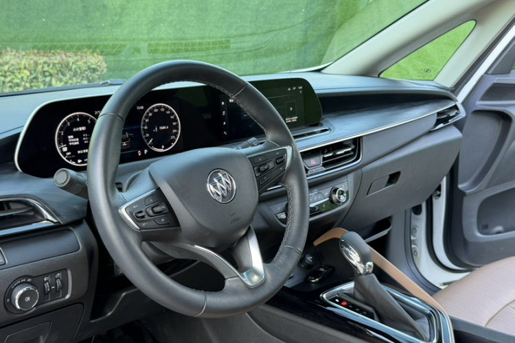 别克GL6 2021款 323T 轻混动互联豪华型中控内饰7007