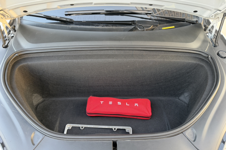 特斯拉 Model X 2019款 长续航版局部细节9008