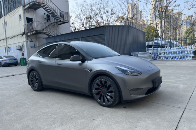 特斯拉 Model Y 2021款 Performance高性能全轮驱动版车身外观6011