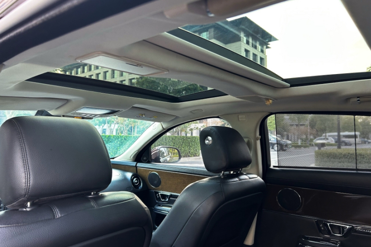捷豹XJ 2018款 XJL 3.0 SC 两驱典雅商务版局部细节22