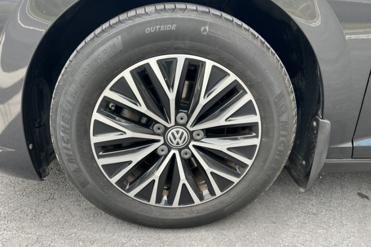 大众 速腾 2019款 280TSI DSG舒适型 国VI车身外观6002