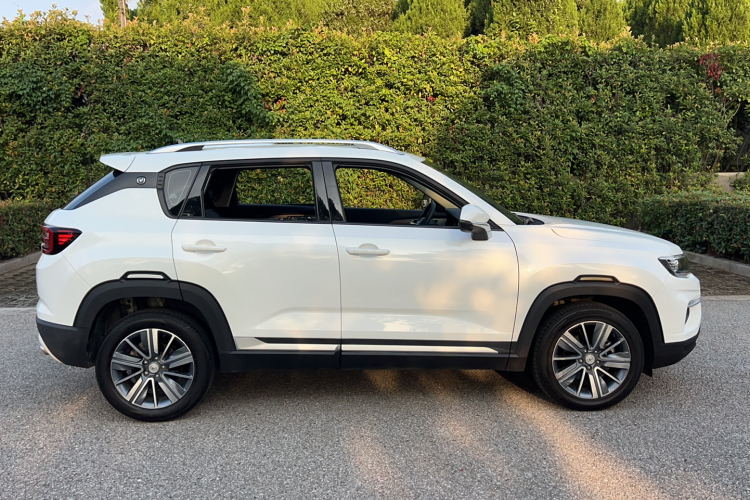 长安CS35PLUS 2019款 1.4T DCT畅联蓝鲸版车身外观6003