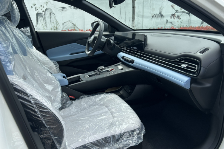 广汽传祺 2023款 影豹H 高能混动版局部细节41