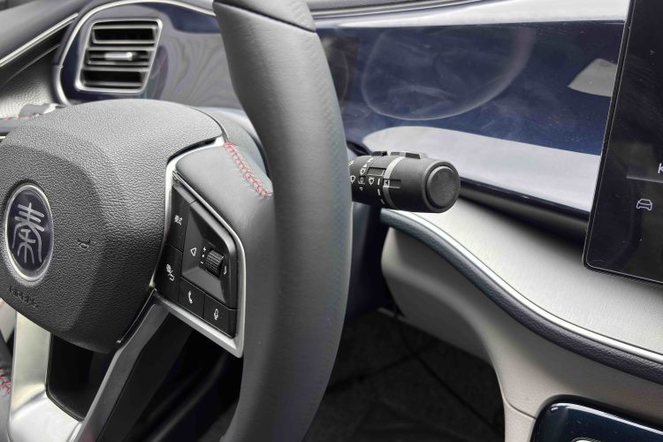 比亚迪 秦PLUS 2021款 DM-i 55KM 旗舰型中控内饰7004