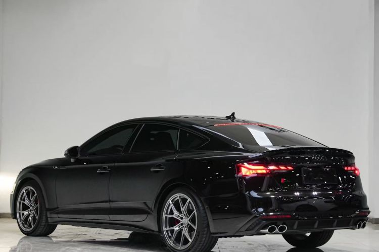 奥迪S5 2022款 S5 3.0T Sportback车身外观6002