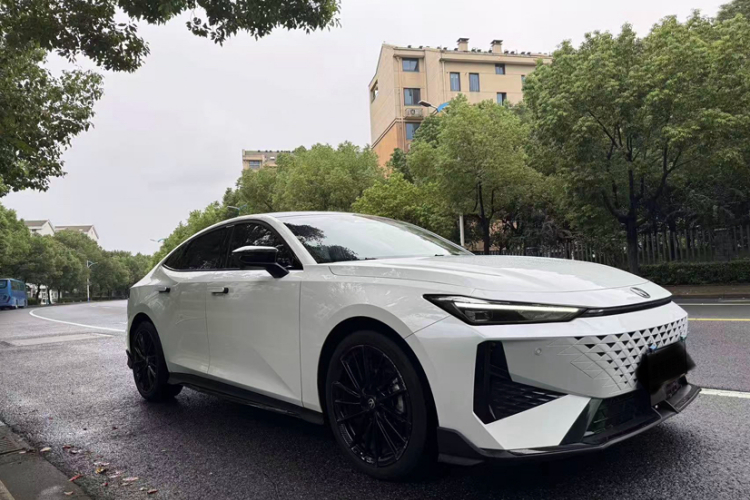 长安UNI-V 2024款 1.5T 尊贵运动型车身外观6004