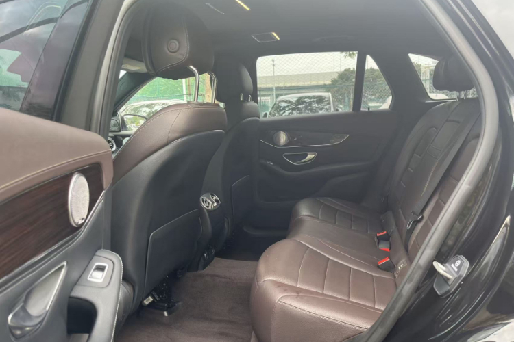 奔驰GLC 2019款 改款 GLC 260 L 4MATIC 豪华型中控内饰7005