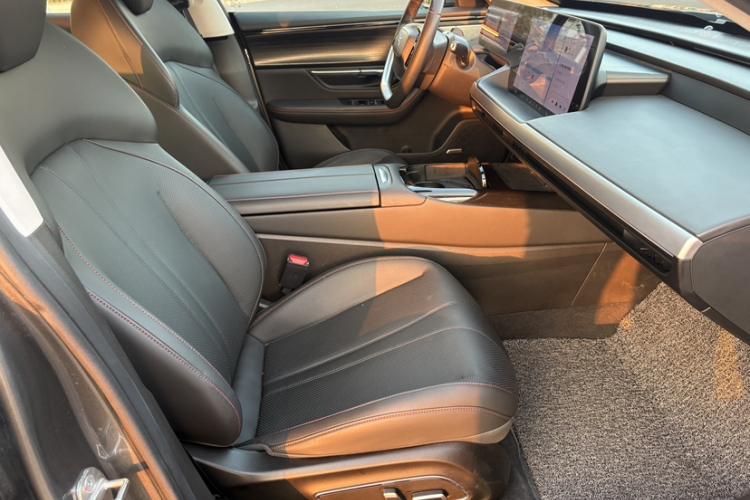 小鹏P7 2020款 670N局部细节41