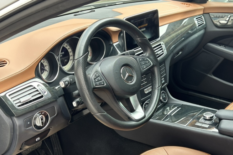 奔驰CLS 2015款 CLS 320中控内饰7006
