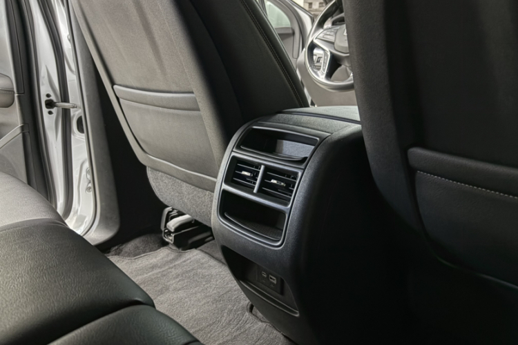凯迪拉克XT5 2021款 28T 豪华型中控内饰7011