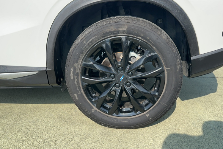 长安欧尚X5 PLUS 2023款 改款 1.5T DCT先锋型车身外观6008