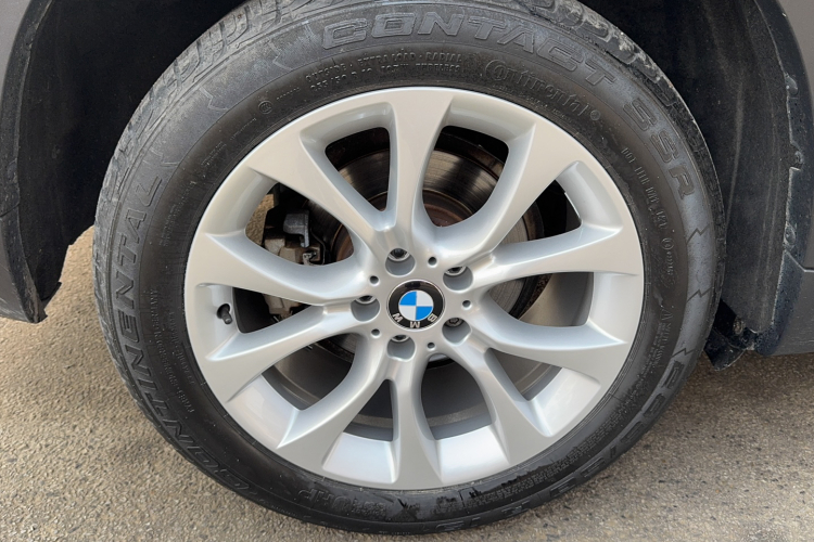 宝马X5(进口) 2014款 xDrive35i 典雅型局部细节9001