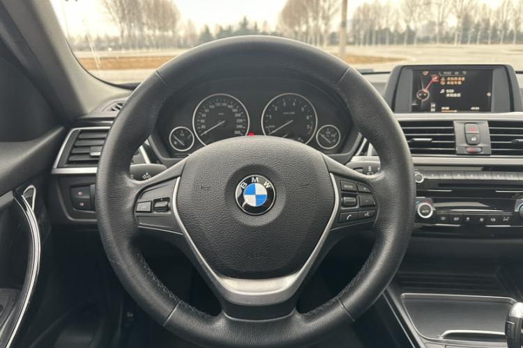 宝马3系 2017款 320Li 时尚型局部细节13