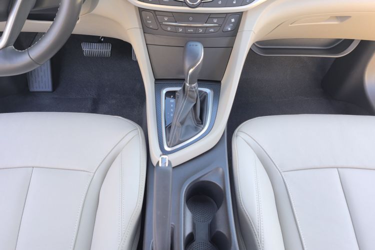 别克 英朗 2019款 15T 双离合互联精英型 国V中控内饰7005