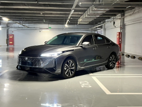 长安 逸动 2025款 蓝鲸 1.5T 500Bar尊贵型