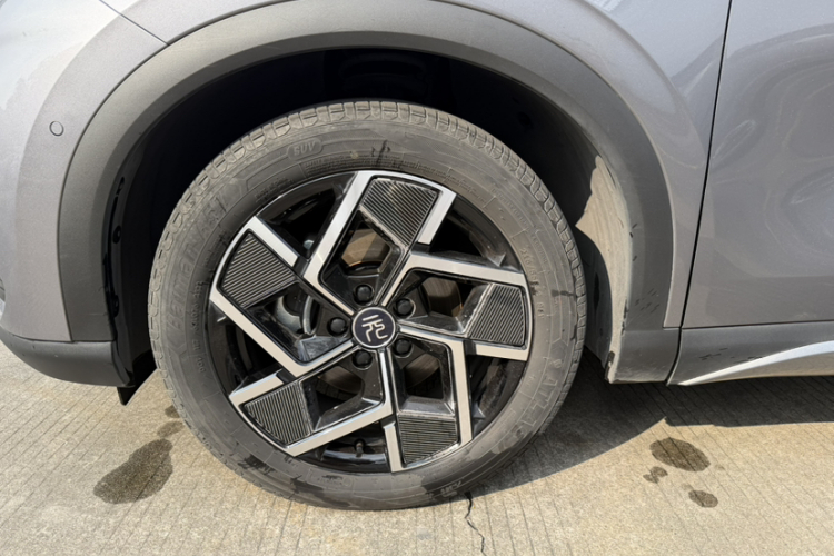 比亚迪 元PLUS 2022款 510KM 旗舰型PLUS车身外观6011