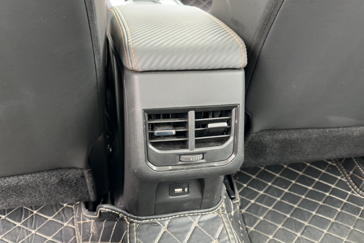 东风风神 奕炫 2023款 马赫版 1.5L 自动追影版中控内饰7001