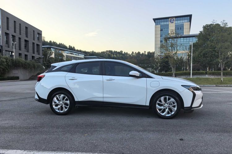 别克 微蓝6 2023款 430km 出行版车身外观6007