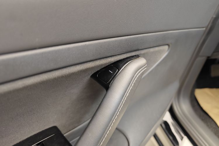特斯拉 Model 3 2020款 标准续航后驱升级版中控内饰7003