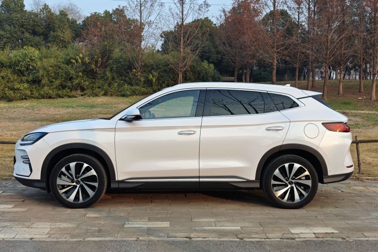 比亚迪 宋PLUS新能源 2023款 冠军版 EV 605KM 旗舰PLUS车身外观6002