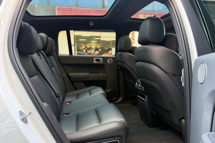 理想汽车 理想L7 2023款 Pro中控内饰7010