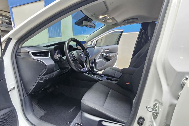 丰田 卡罗拉 2023款 1.8L 智能电混双擎 先锋版中控内饰7003