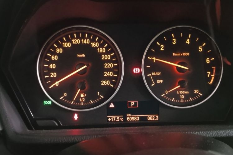 宝马X1 2016款 sDrive18Li 时尚型中控内饰15