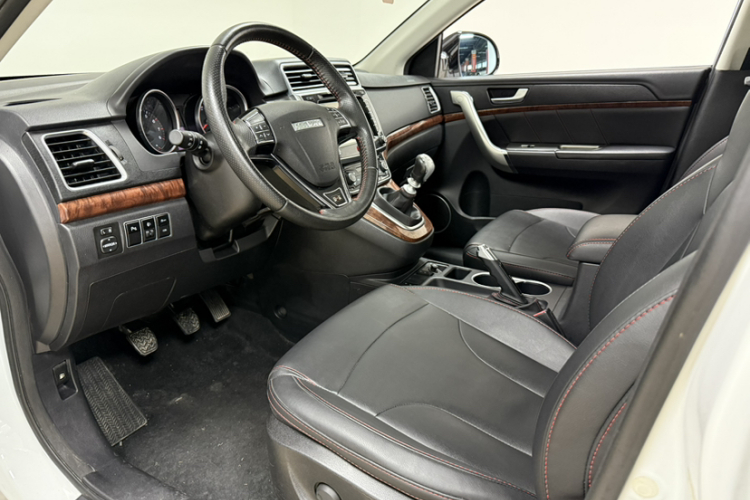 哈弗H6 2017款 红标 运动版 1.5T 手动两驱精英型中控内饰7002