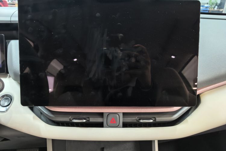 领克06 EM-P 2023款 EM-P 126长续航Halo中控内饰7005