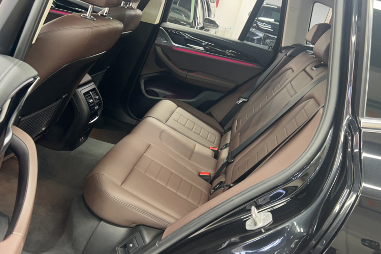 宝马X3 2020款  xDrive25i 豪华套装中控内饰7001
