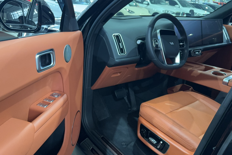 理想汽车 理想L9 2024款 Pro中控内饰7002