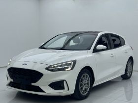 福特 福克斯 2021款 两厢 EcoBoost 180 自动锋潮型