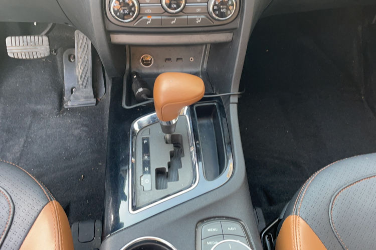 东南DX7 2015款 1.5T 自动豪华型局部细节18