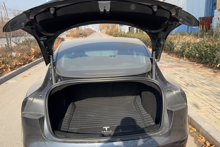 特斯拉 Model 3 2023款 后轮驱动版局部细节23