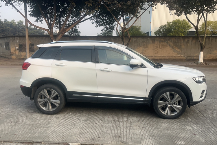 哈弗H6 Coupe 2015款 蓝标 2.0T 自动两驱精英型车身外观6003