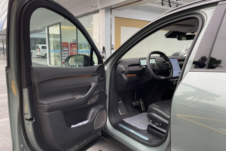 蔚来ES7 2022款 100kWh中控内饰7008