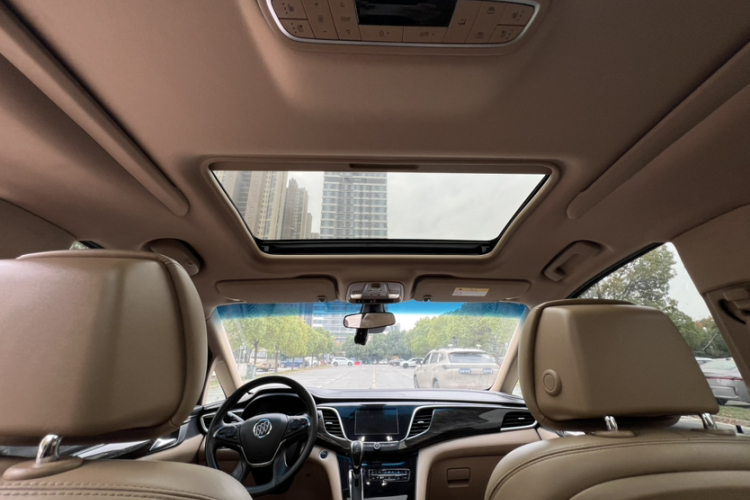 别克GL8 2017款 ES 28T 豪华型 国V中控内饰7003